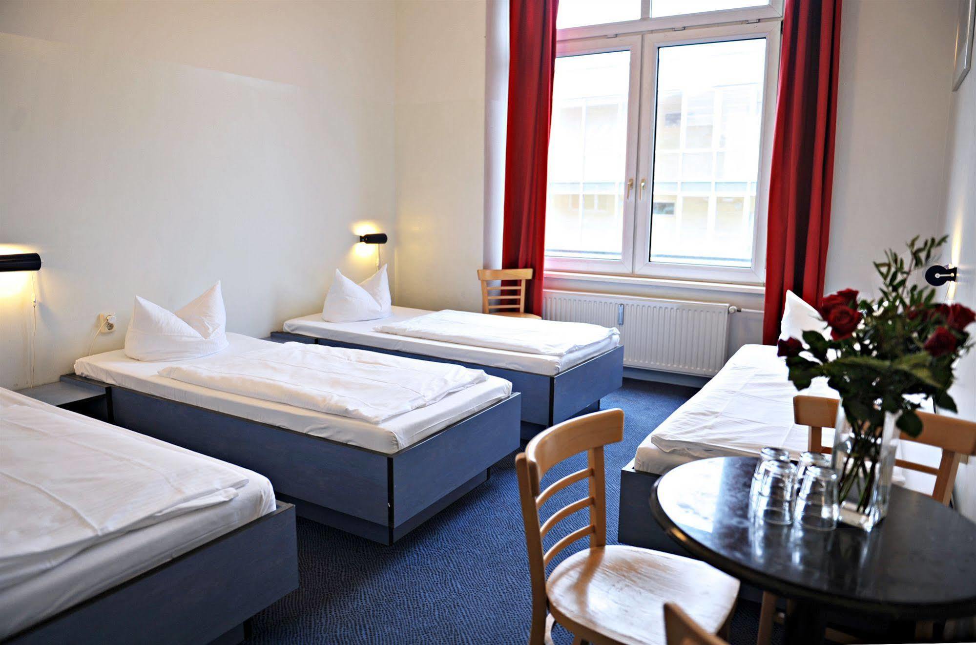 Hotel Transit Loft Berlim Exterior foto